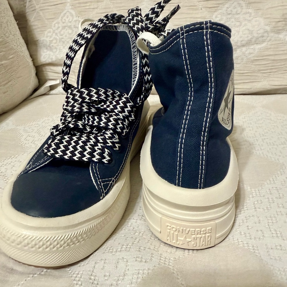 Chuck Taylor All Star Move Platform Women's High-Top Sneakers - Navy and White - Picture 9 of 16